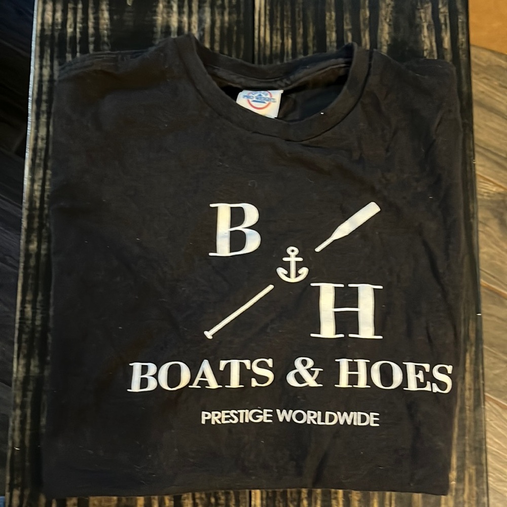 Tshirt size large women’s